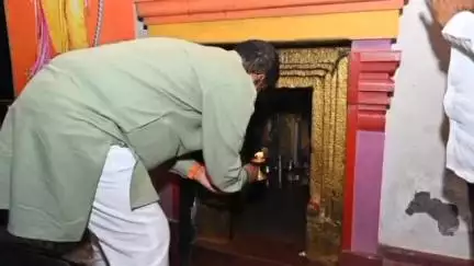 ವಿಜಯಪುರ: ಭೂತನಾಳ ಕೆರೆ ಹತ್ತಿರದ ಶ್ರೀ ಹನುಮಾನ ದೇವಸ್ಥಾನ ಹತ್ತಿರ ಸಮುದಾಯ ಭವನ ನಿರ್ಮಾಣ ಕಾಮಗಾರಿಗೆ ಭೂಮಿಪೂಜೆ ನೆರವೇರಿಸಿದ ಶಾಸಕ ಯತ್ನಾಳ
