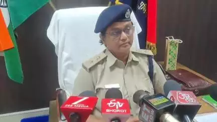 मुशहरी: पूर्वांचल एक्सप्रेस में ढोली स्टेशन के पास यात्रियों से लूटपाट, रेल एसपी वीना देवी ने दिए जांच के आदेश