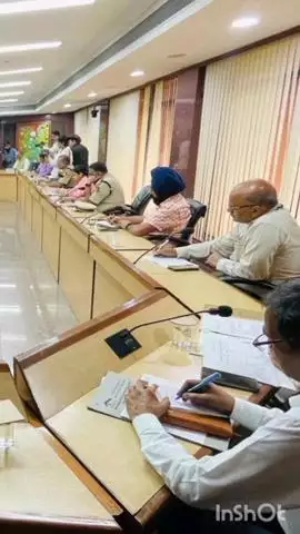 सिविल लाइन्स: आर के पुरम विधानसभा के विधायक दिल्ली सचिवालय में कावड़ यात्रा की तैयारी बैठक में शामिल हुए