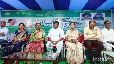 বাসন্তী: বাসন্তীর বিডিও অফিসে আদিবাসীদের হুল দিবসের অনুষ্ঠান আয়োজন করা হয়, উপস্থিত প্রশাসনের একাধিক অধিকারী