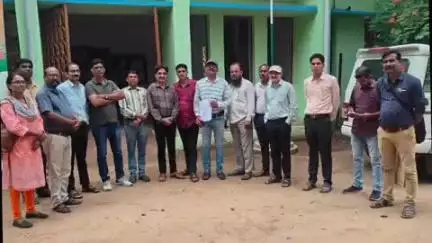 बरघाट: राज्य शिक्षक संघ संयुक्त मोर्चा बरघाट के सदस्यों ने विभिन्न मांगों को लेकर बरघाट तहसीलदार को ज्ञापन सौंपा