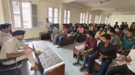 टापरी: APMC टापरी सब्जी मंडी में साइबर अपराध के बारे में लोगों को जागरूक किया गया, लोगों ने ली जानकारी