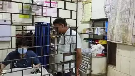 কালিয়াচক ১: ভাগজানে পথ আটকে বেধড়ক মার যুবককে, চিকিৎসার জন্য নিয়ে আসা হলো হাসপাতালে