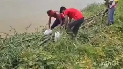 मधेपुर: गढ़गांव पंचायत के गोबरगढ़ा नया टोला में कटाव से बचाव के लिए फ्लड फाइटिंग का काम शुरू