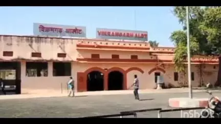आलोट: आलोट रेलवे स्टेशन से हीरो डीलक्स बाइक चोरी, जीआरपी ने मामला दर्ज किया