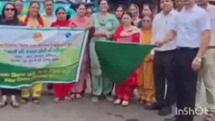 डेरा गोपीपुर: एसडीएम देहरा कुलवंत सिंह ने देहरा, ज्वालामुखी, जसवा, प्रागपुर व नगरोटा सूरीया के 40 किसानों को करनाल ट्रेनिंग पर रवाना किया