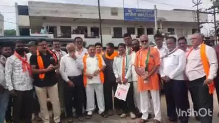 जामनेर: जामनेरात हिंदी सक्ती रद्द झाल्याचा जल्लोष,महाविकास आघाडी आणि मनसे कार्यकर्त्यांचा आनंदोत्सव.