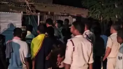 पारू: जगरथापुर नगमा गांव: प्रेम प्रसंग में नाबालिग किशोरी ने की आत्महत्या, जांच में पुलिस