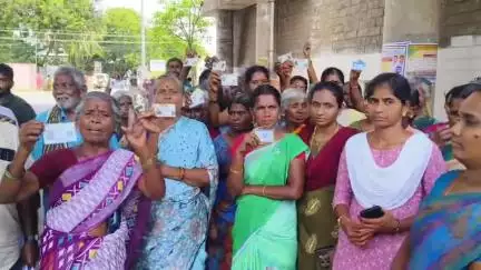 திண்டுக்கல் மேற்கு: கோவில் நிலத்தை மீட்டுத் தர கோரி ஆட்சியரிடம் மனு நடவடிக்கை இல்லாத பட்சத்தில் வாக்காளர் ஆதார் அட்டையை திரும்ப ஒப்படைப்பதாக பேட்டி#localissue