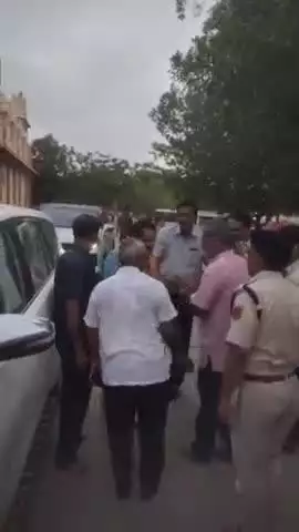 भदेसर: केंद्रीय मंत्री एसपी सिंह बघेल ने मंडफिया स्थित सांवलिया सेठ मंदिर में पूजा की, देश की खुशहाली की कामना की