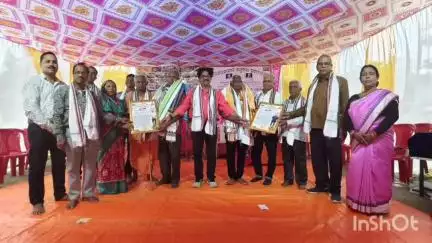 ନୟାଗଡ ସଦର: ସରକାରୀ ଉଚ୍ଚ ପ୍ରାଥମିକ ବିଦ୍ୟାଳୟ,କୋମଣ୍ଡ ଠାରେ  ଅବସରକାଳୀନ ସମ୍ବର୍ଦ୍ଧନା ସଭା ଅନୁଷ୍ଠିତ ।