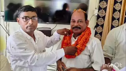 चरपोखरी: माझीयाँव में स्थानांतरण के बाद विदाई सह सम्मान समारोह का आयोजन किया गया