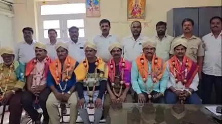 ಚಿಕ್ಕಬಳ್ಳಾಪುರ: ನಗರದಲ್ಲಿ ಕ.ರಾ.ರ.ಸಾ ನಿಗಮ ಘಟಕದಲ್ಲಿ ವರ್ಗಾವಣೆಗೊಂಡ ಸಿಬ್ಬಂದಿಗೆ ಬೀಳ್ಕೊಡುಗೆ