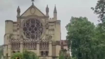 प्रयागराज में काले बादलों के बीच भारी बारिश और बिजली गिरने का अलर्ट हुआ जारी, लोगों से की गई अपील
