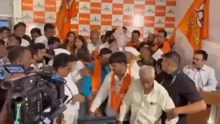 राहुरी: देवळाली प्रवरा येथील विखे समर्थक उद्योजक गणेश भांड यांचा शिवसेनेत प्रवेश