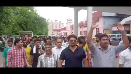लाडपुरा: वेतन विसंगतियों को लेकर ठेका कर्मचारियों ने कोटा में किया प्रदर्शन, रैली निकालकर जताया विरोध