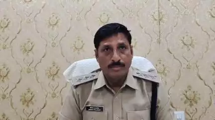 सीतामऊ: सीतामऊ पुलिस ने तालाब चौक से 3 जुआरियों को ₹500 और ताश के पत्तों के साथ पकड़ा