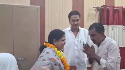 नागौर: अविश्वास प्रस्ताव गिरने के बाद नगर परिषद लौटी सभापति, कहा- पार्षदों के इस्तीफे की जानकारी नहीं