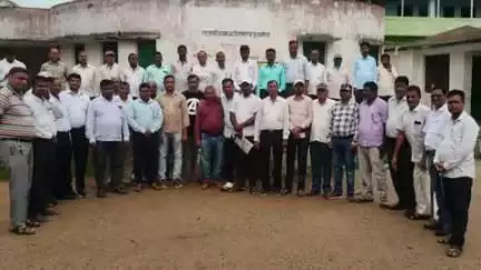 डोमचांच: मध्य विद्यालय फुलवरिया डोमचांच में सहायक अध्यापक संघर्ष मोर्चा ने की बैठक, कई निर्णय लिए