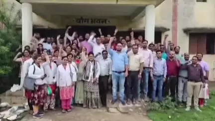 बलौदाबाज़ार: जिले के एनएचएम संविदा कर्मचारियों ने बैठक कर मांगें पूरी न होने पर दी आंदोलन की चेतावनी