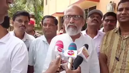 ବସ୍ତା: ବସ୍ତାରେ ବନ୍ୟା ଅଞ୍ଚଳ ପରିଦର୍ଶନ କରି ତହସିଲ ପରିସରରେ ପ୍ରତିକ୍ରିୟା ରଖିଲେ ସାଂସଦ ପ୍ରତାପ ଷଡ଼ଙ୍ଗୀ