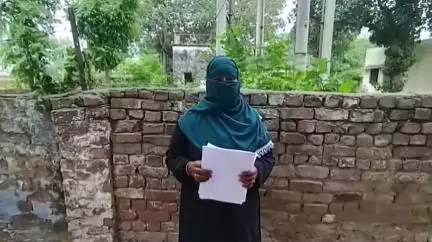 बदायूं: उसहैत क्षेत्र के एक गांव निवासी महिला ने पुलिस पर मारपीट व छेड़छाड़ का मुकदमा न लिखने का लगाया आरोप, SSP से की शिकायत