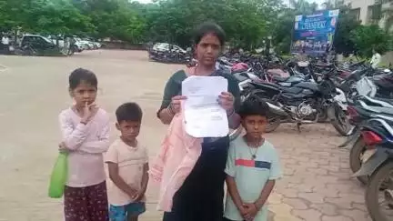 ईसागढ़: ईसागढ़ की महिला ने कलेक्ट्रेट में पति पर मारपीट और उत्पीड़न का आरोप लगाया, दो महीने से न्याय के लिए भटक रही है