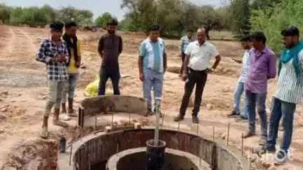 जैसलमेर: कर्मभूमि से मातृभूमि अभियान नवाचार बन गया, गांव में रिचार्ज सॉफ्ट से बरसती जल से भुज जल का होने लगा रिचार्ज