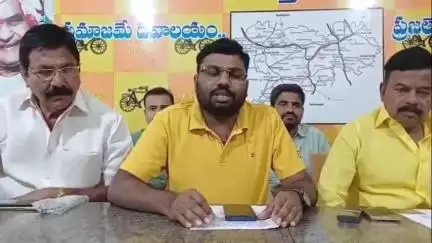 పలమనేరు: వి.కోట:ఈసెట్ కౌన్సిలింగ్ పై మాజీ సిఎం జగన్ ఎక్స్ ప్రకటన హాస్యాస్పదం - TNSF జిల్లా అధ్యక్షుడు త్యాగరాజు