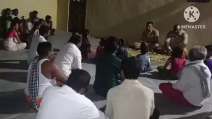 అల్లిపూర్ తండాలో పోలీసుల పల్లెనిద్ర