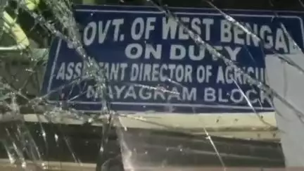 কেশিয়ারি: কেশিয়াড়িতে বেপরোয়া লরির ধাক্কায় যখম প্রায় ১৪ জন