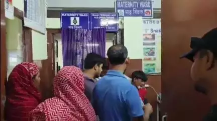 নওদা: ত্রিমোহিনী এলাকায় মদ্যপান করে কাজে সেরে বাড়ি যাওয়ার পথে বাইকের ধাক্কায় আহত যুবক, দিনে দুটোরও বেশি মদের বোতল চাই তার