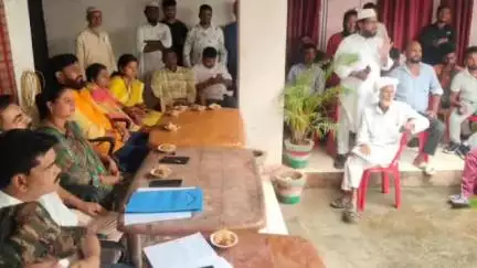 सिमरिया: पत्थलगड्डा थाना परिसर में मोहर्रम पर्व को लेकर शांति समिति की बैठक आयोजित की गई
