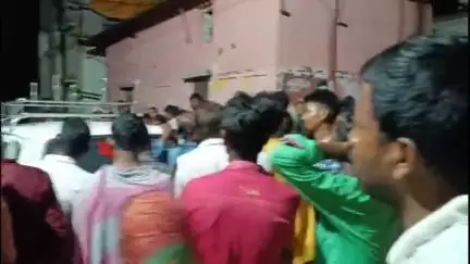 মঙ্গলকোট: বাপের বাড়িতে গলায় ফাঁস দিয়ে আত্মঘাতী এক বধূ, ঘটনাকে কেন্দ্র করে চাঞ্চল্য ছড়িয়েছে মঙ্গলকোটের কাছারিডাঙ্গা এলাকায়
