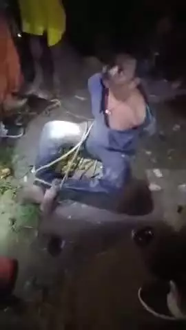 रजौन: चिलकावर गांव में युवक की बांधकर पिटाई का वीडियो वायरल, पुलिस ने किया गिरफ्तार