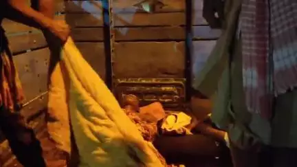 আউশগ্রাম ১: আউশগ্রামের গোন্না গ্রামে পুকুর থেকে এক ব্যক্তির দেহ উদ্ধার করল পুলিশ, তারা খতিয়ে দেখছে মৃত্যুর কারণ