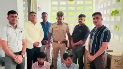 સાંતેજ પોલીસે રાજસ્થાનના બે શખ્સોને વડસર પાસેથી દારૂના‌ જથ્થા સાથે ઝડપી પાડયા