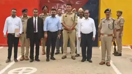 खड्डा: कुशीनगर के आला अधिकारियों ने देवरिया जेल का किया औचक निरीक्षण, कैदियों से मिलकर सुनीं समस्याएं और दिए निर्देश
