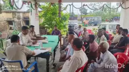 झंझारपुर: झंझारपुर थाना में मोहर्रम पर्व को लेकर शांति समिति की बैठक हुई, अधिकारियों व गणमान्य लोगों ने भाग लिया
