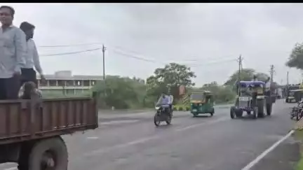 સાવલી: પોઇચા (ક ) જુખ ગ્રામ પંચાયતમાંથી વિભાજનની માંગ સાથે હજારો લોકોએ ધારાસભ્ય કેતનભાઇ ઈનામદારને રજૂઆત કરી