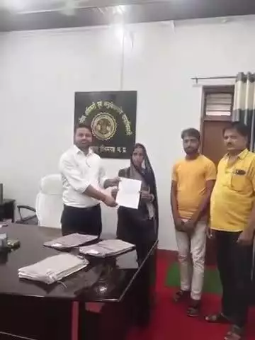 बड़ागांव धसान: बड़ागांव तहसील में दुर्घटनाओं में मृत्यु होने पर एसडीएम द्वारा ₹4-4 लाख की आर्थिक सहायता राशि स्वीकृत