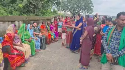 कसमार: मधुकरपुर रविदास टोला में नए बिजली ट्रांसफार्मर का हुआ उद्घाटन