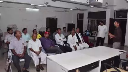 બોટાદ જિલ્લા માહિતી કચેરી ખાતે જિલ્લાના પરંપરાગત માધ્યમોના કલાકારોનો વર્કશોપ યોજાયો