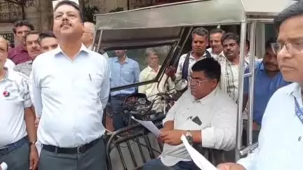 आरोन: आरोन ब्लॉक के शिक्षकों ने ई-अटेंडेंस प्रणाली का विरोध किया, मुख्यमंत्री के नाम एसडीएम को ज्ञापन दिया