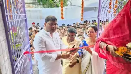 लालगंज: महुआ विधायक ने सररिया पंचायत के पूर्व मुखिया राकेश कुमार यादव की प्रतिमा का किया अनावरण