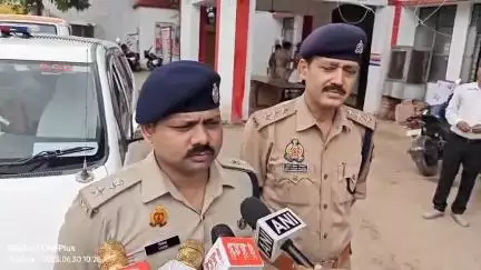 करछना: भडेवरा बाजार में हुई हिंसा मामले में दूसरे दिन करछना पहुंचे डीसीपी विवेक चंद्र यादव ने घटना के संबंध में दी जानकारी