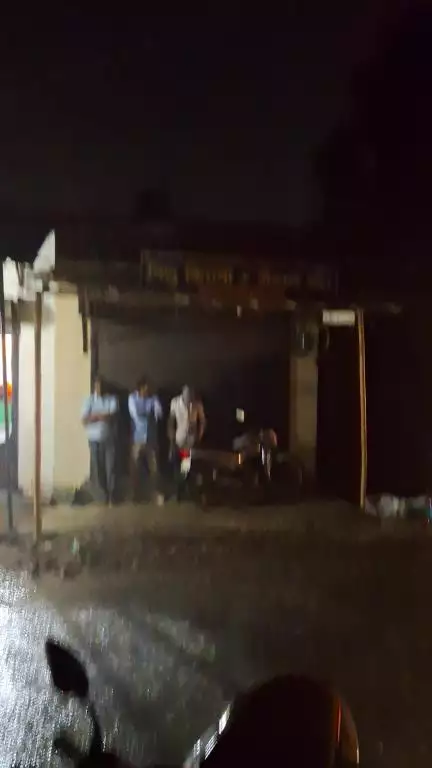 मधेपुरा में आंधी आया था कल 8:00 बजे लगभग हो गया