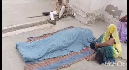 एटा: वाहनपुर पर हुए सड़क हादसे में घायल व्यक्ति ने इलाज के दौरान अलीगढ़ में तोड़ा दम, शव पोस्टमार्टम गृह पहुंचा