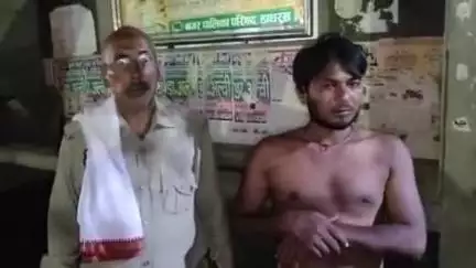 हाथरस: गांव अईयापुर में दबंगों ने हॉकी और सरिया से एक युवक की जमकर की मारपीट, पुलिस ने शिकायत पर कराया डाक्टरी परीक्षण