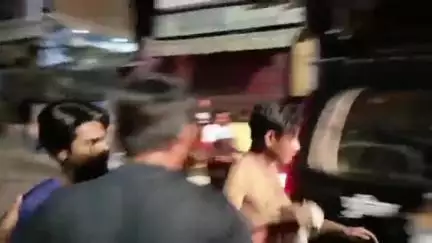 लखीमपुर: हानियां टोला में गाड़ी बैक करने को लेकर बारातियों और दुकानदार के बीच विवाद, तीन पर दर्ज हुआ केस: खीरी थाना प्रभारी